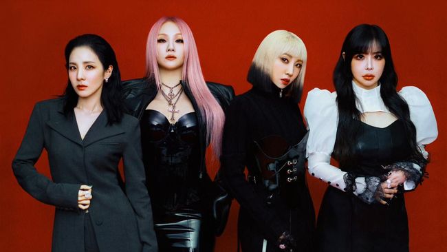 Konser 2NE1 di Jakarta Indonesia menjadi dua hari pada 22 dan 23 November. Penambahan hari dilakukan setelah penjualan tiket konser untuk 23 November terjual habis kurang dari 24 jam pada Senin (7/10). Hal tersebut diumumkan iME Indonesia pada Rabu (9/10) melalui unggahan terbaru mereka di media sosial. Mereka menambah satu hari pada 22 November dengan konser dimulai pukul 19.30 WIB.