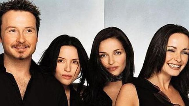 The Corrs akan kembali konser di Jakarta, Indonesia. Konser bertajuk The Corrs from Jakarta with Love tersebut bakal digelar pada awal tahun depan di Beach City International Stadium (BCIS).