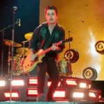 uncja.com, Jakarta Grup musik Green Day yang berdiri di Berkeley, California, Amerika Serikat, sejak tahun 1986, kini telah memiliki banyak penggemar. Setelah terjun di dunia musik, Green Day telah sukses menaklukkan pasar musik dunia meskipun genre yang mereka usung tak terlalu nge-hits pada era itu, yakni punk rock.